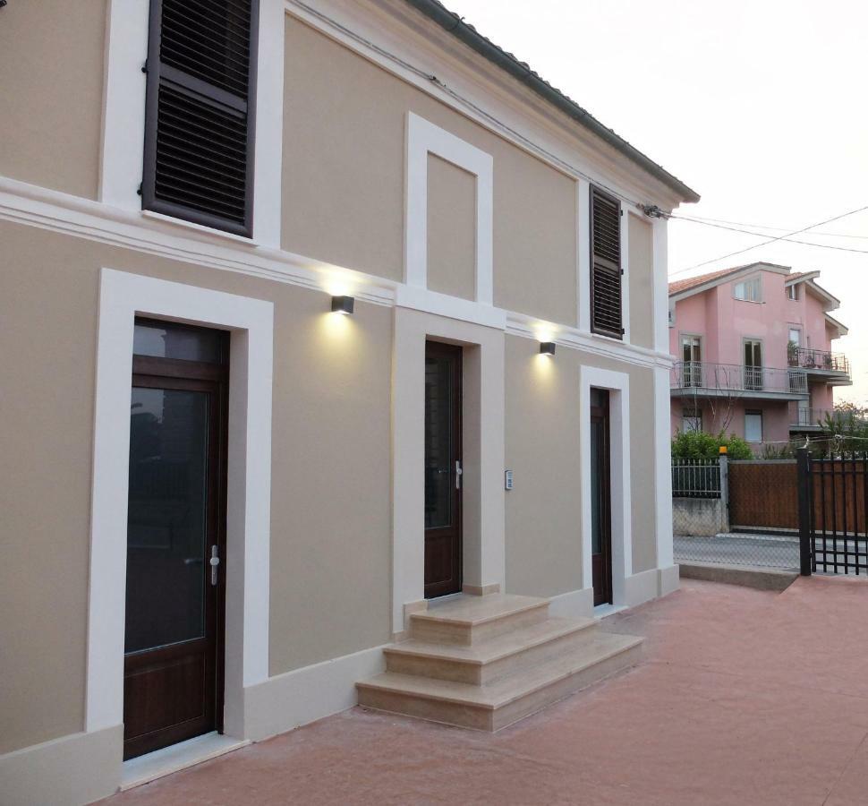Апартаменты La Casa Al Mare Чивитанова-Марке Экстерьер фото